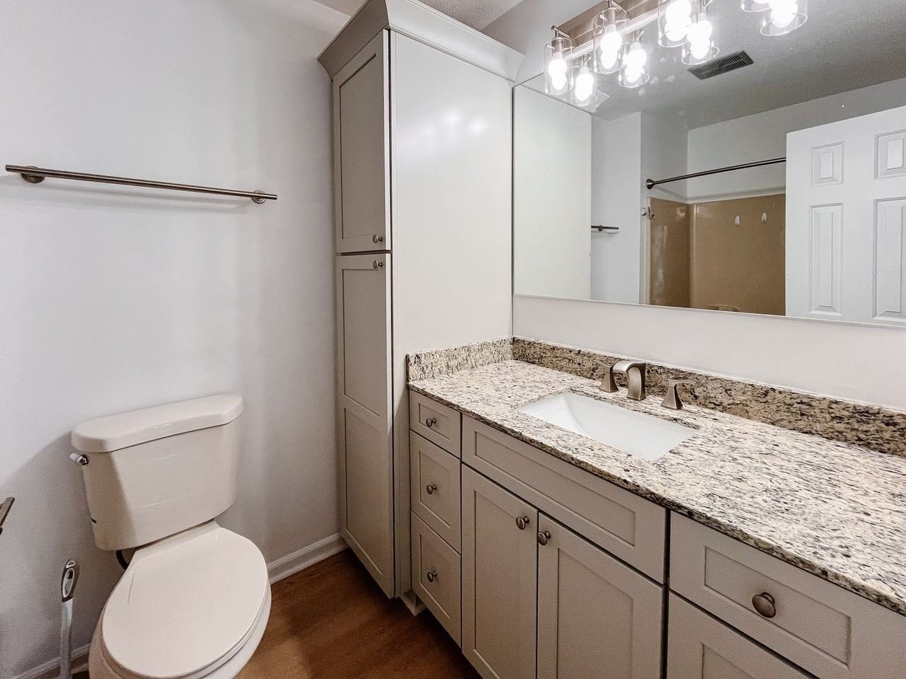 1003 Evergreen Way - Photo 6 of 9