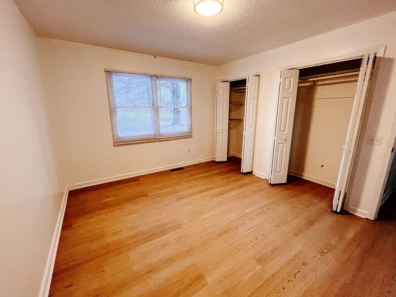 1003 Evergreen Way - Photo 7 of 9