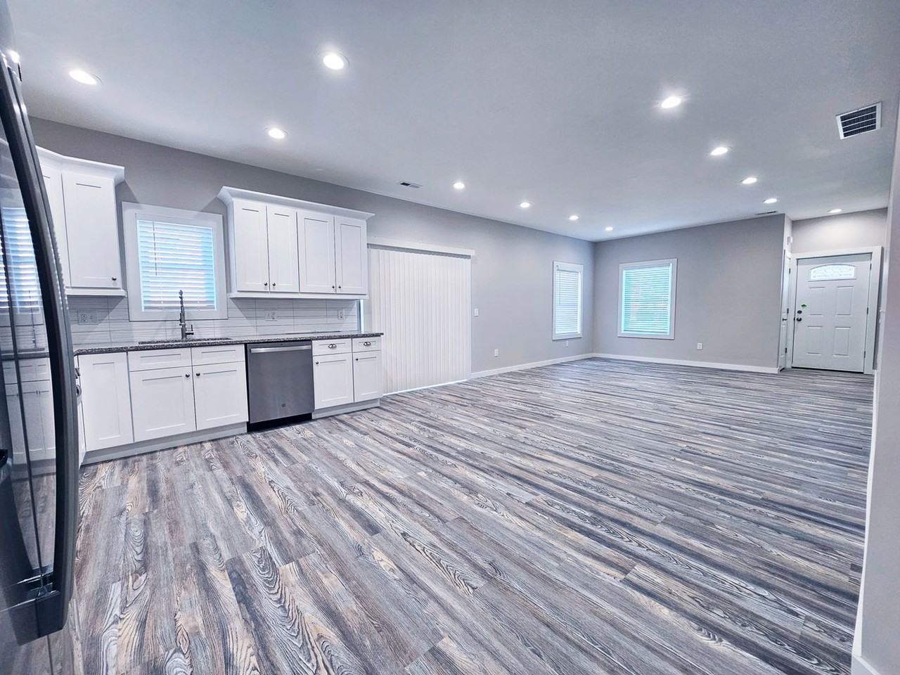 4118 Ellison Rd - Photo 4 of 22