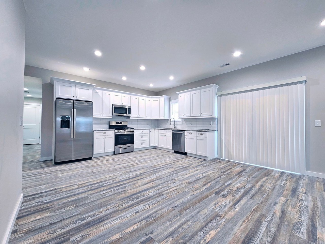 4118 Ellison Rd - Photo 5 of 22