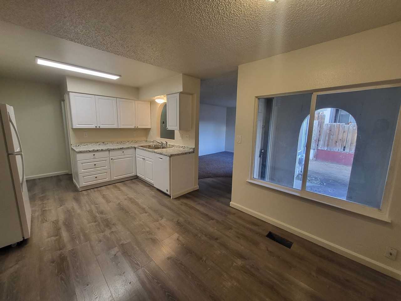 6676 Peppermint Dr - Photo 2 of 9