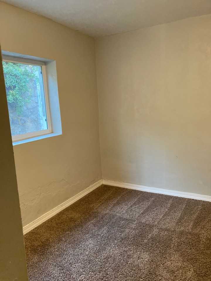 2613 Fort Blvd - Photo 5 of 18