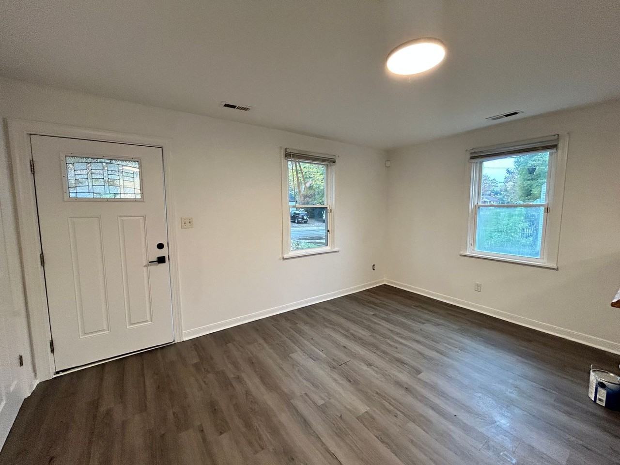 3108 Kenyon Ave - Photo 3 of 20