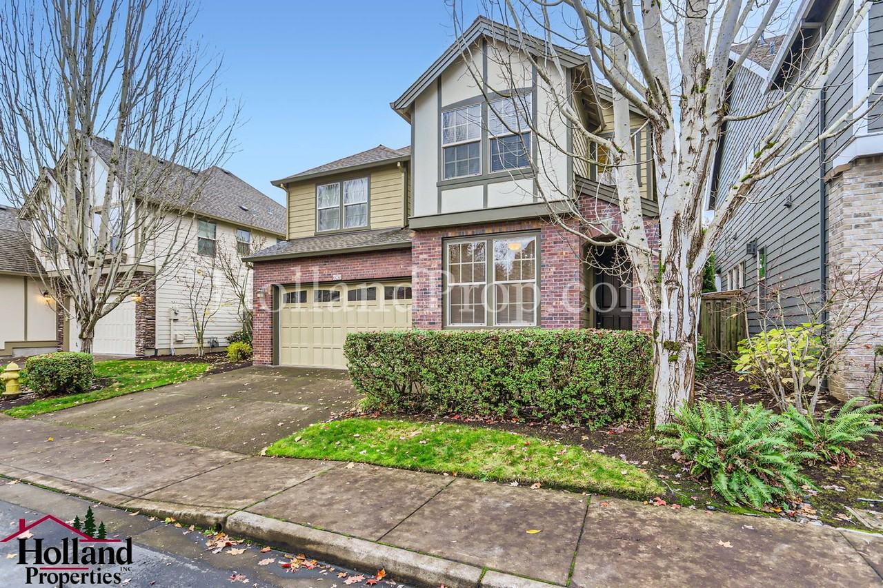 6058 Ne Whitewood Dr - Photo 2 of 29