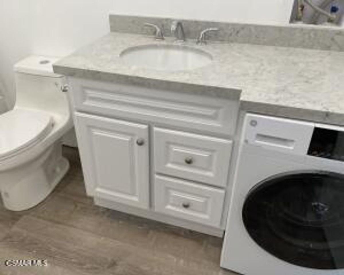 105 Bluefield Ave #B - Photo 2 of 11