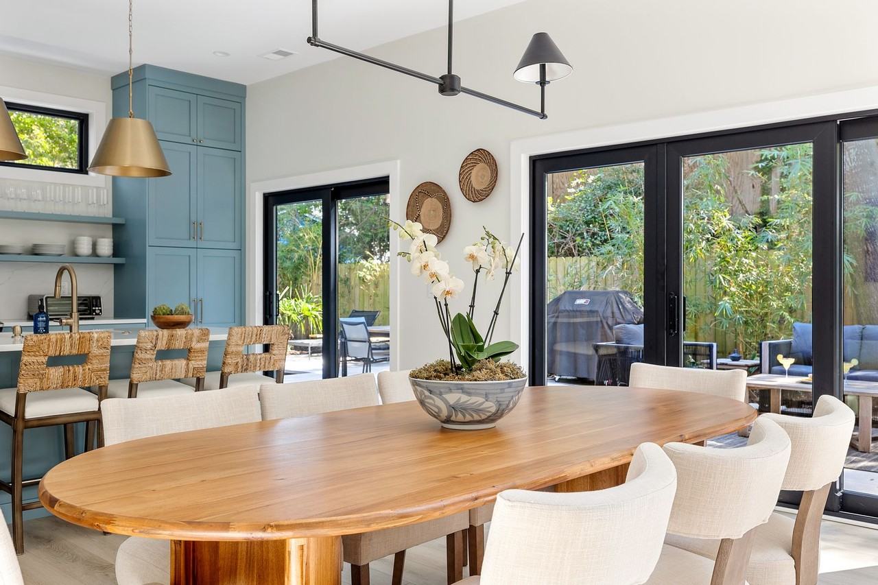 706 York Street - Photo 3 of 50