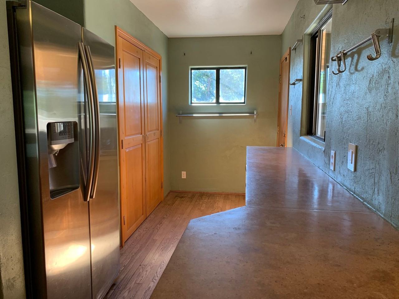 809 Dakota St Se - Photo 6 of 26