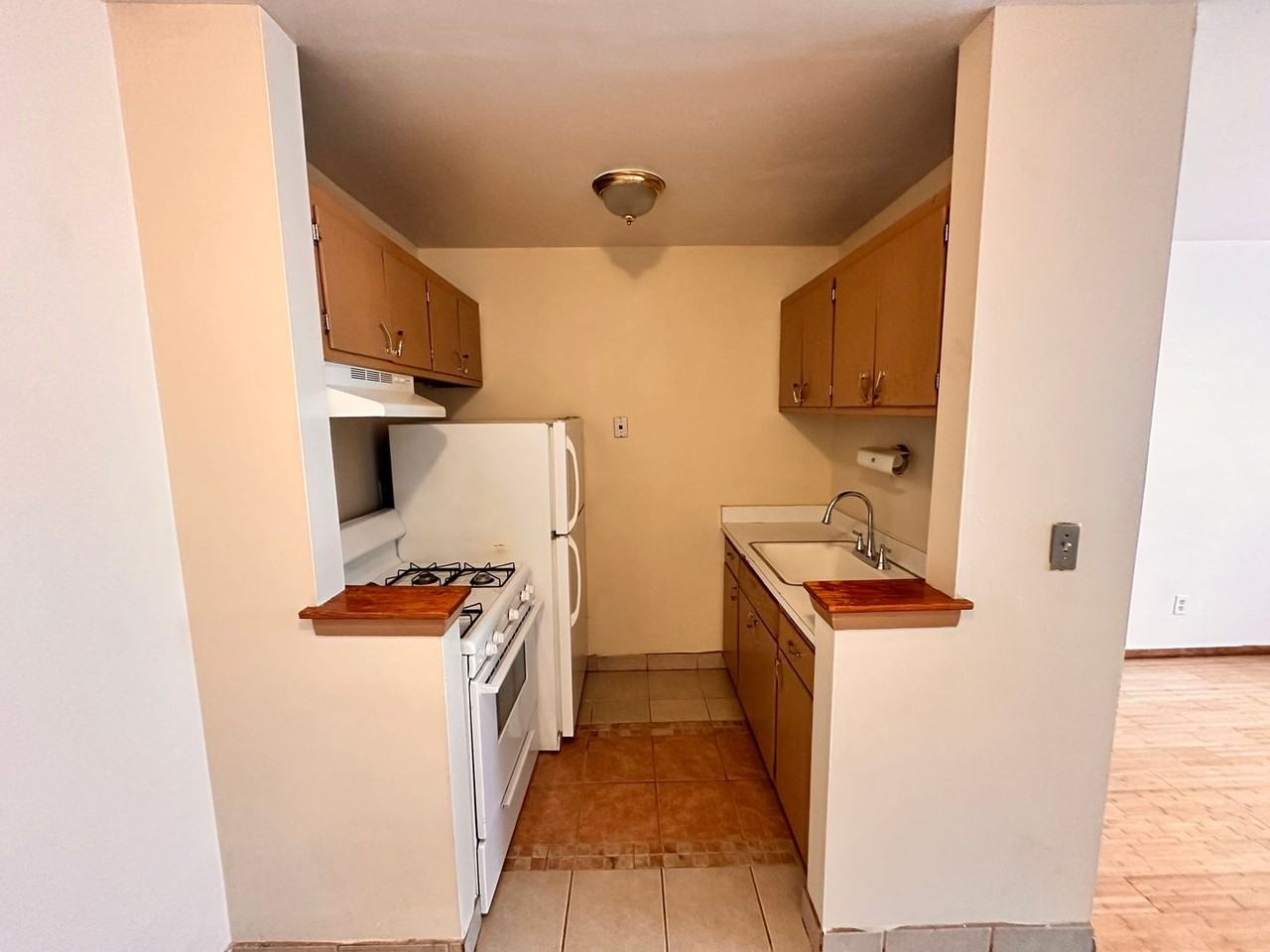 1620 Marshall - Photo 4 of 14