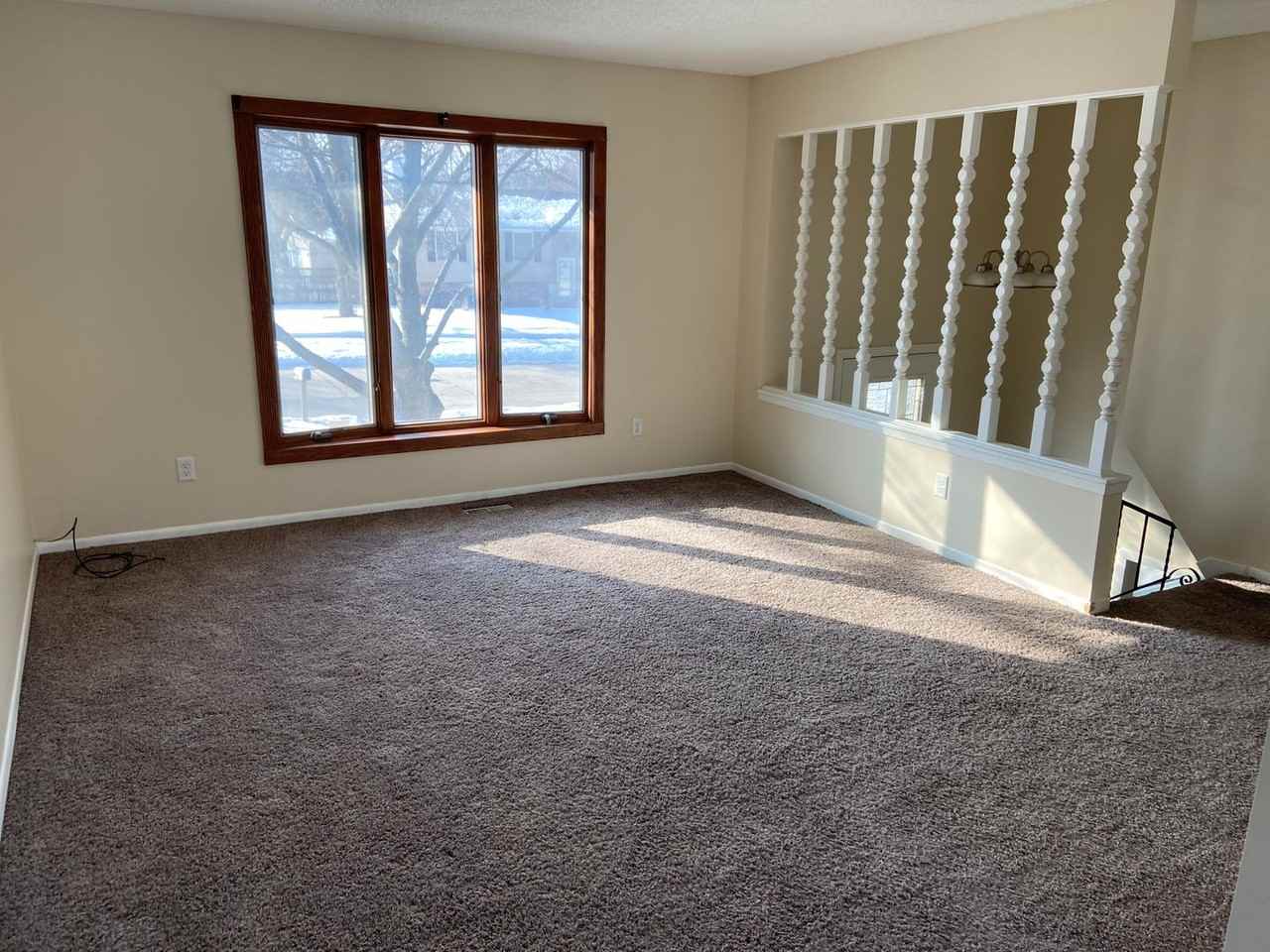 813 Ashwood Ave - Photo 4 of 9