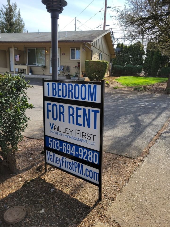 3974 Liberty Rd S - Photo 2 of 7