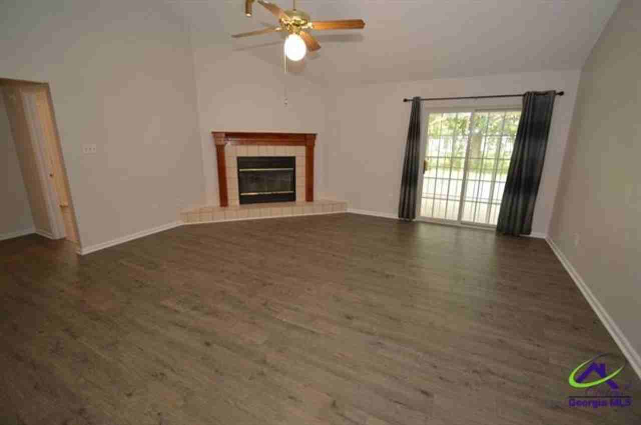 309 Northlake Dr - Photo 4 of 39