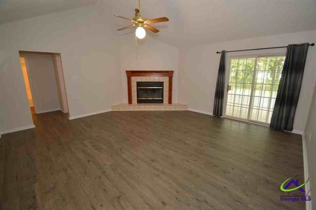 309 Northlake Dr - Photo 5 of 39