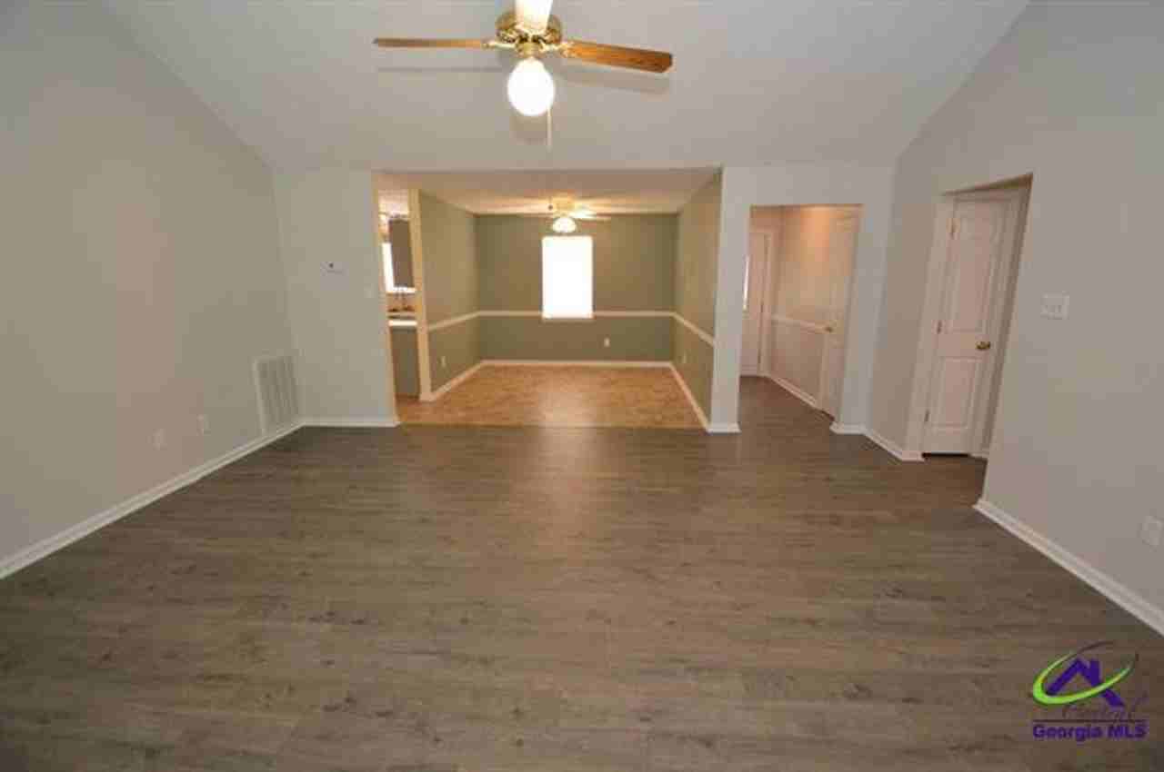 309 Northlake Dr - Photo 7 of 39