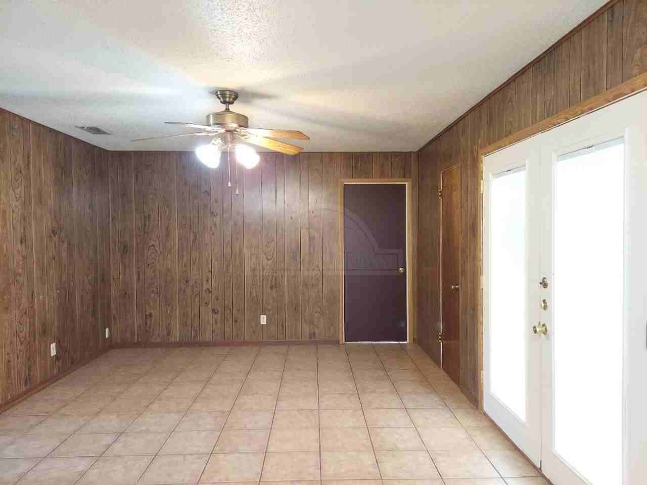 1510 Leader Dr - Photo 2 of 23