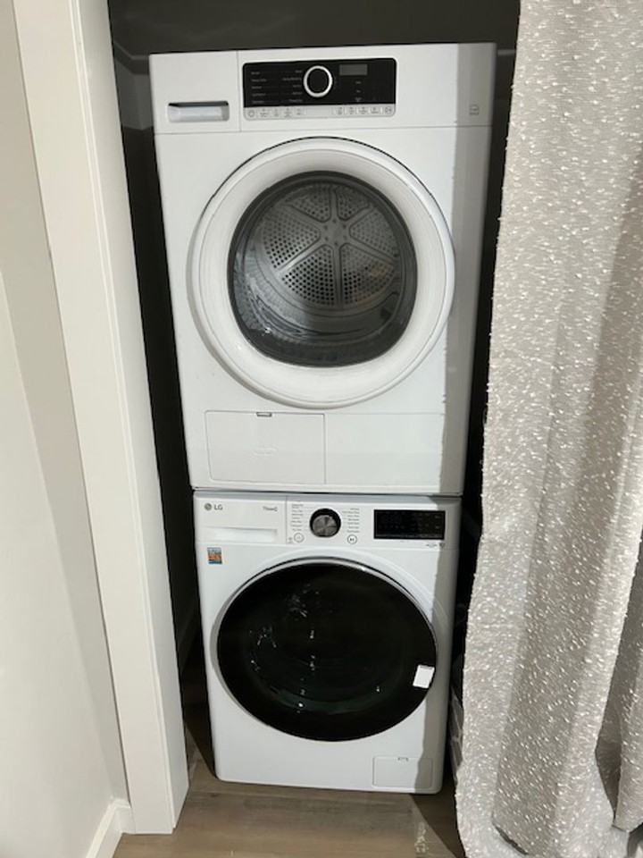 808 Howard Avenue - Photo 6 of 8