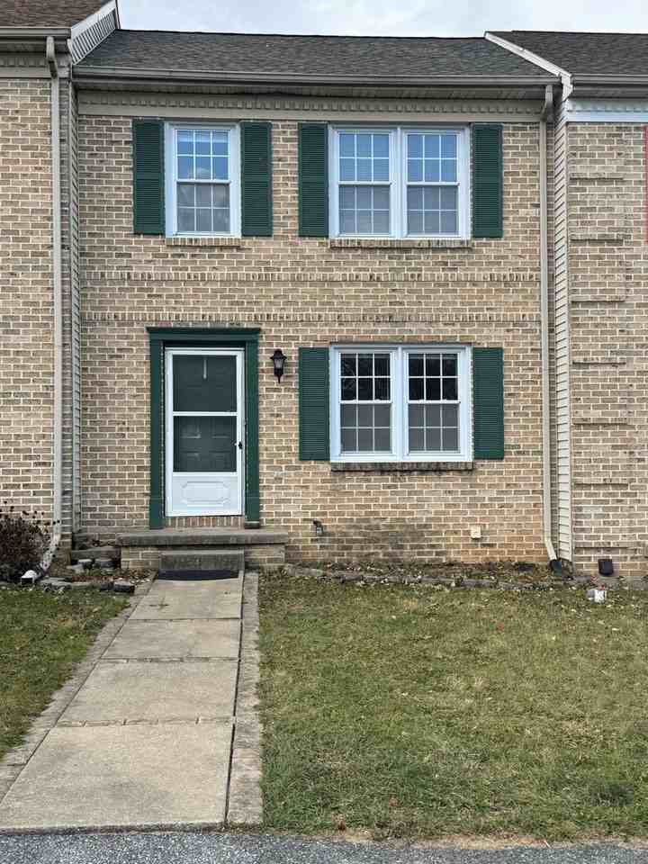 2676 Northfield Dr - Photo 2 of 15