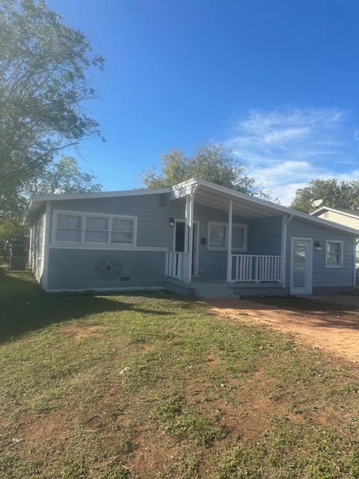 842 S La Salle Dr - Photo 3 of 28