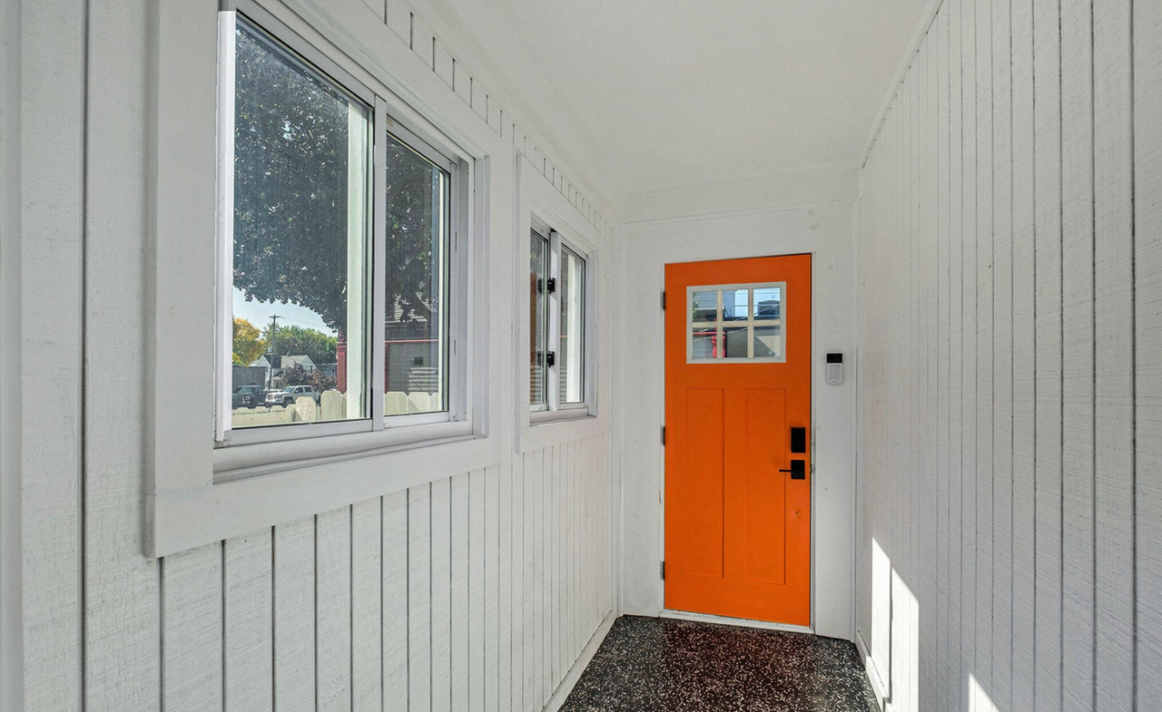 706 Alpine Ave Nw - Photo 2 of 13