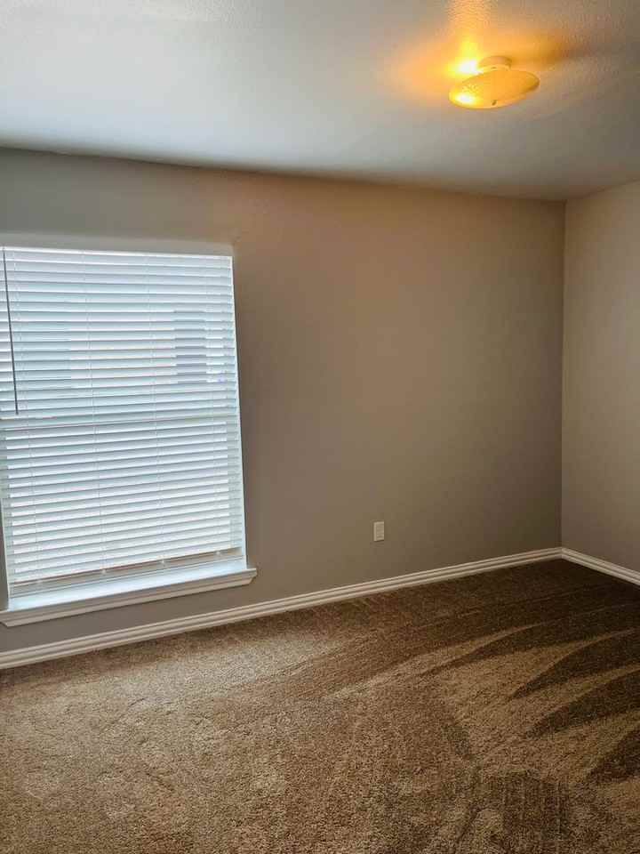 6762 Trail Lake Dr - Photo 6 of 9