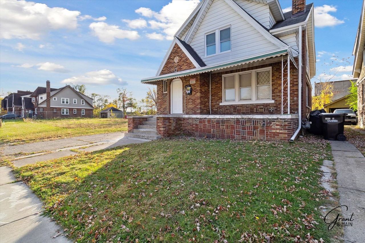 16211 Kentucky St - Photo 2 of 30