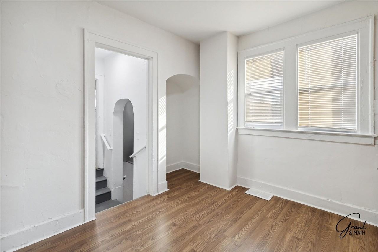 16211 Kentucky St - Photo 6 of 30