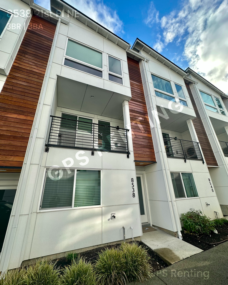 8538 21st Pl Ne - Photo 2 of 22