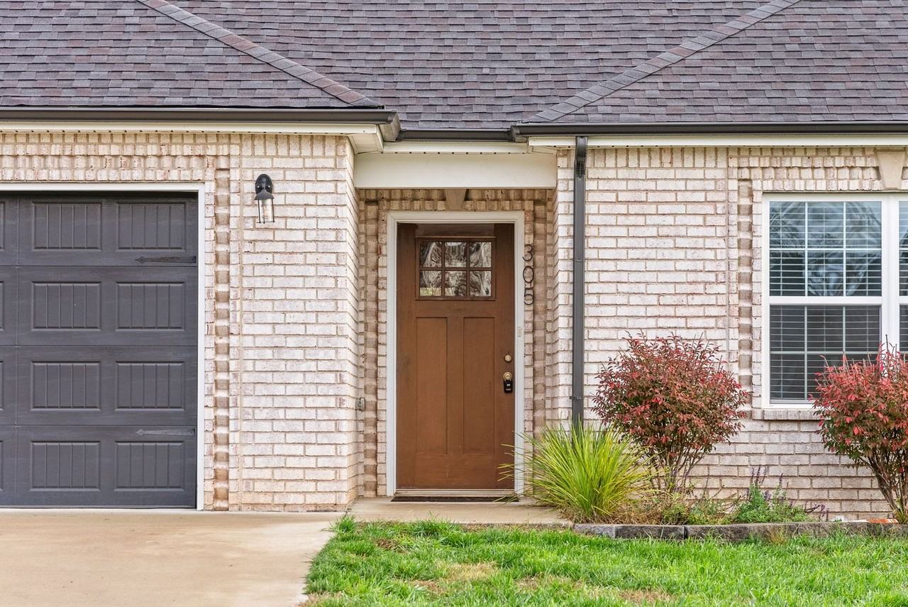 305 Wingfield Dr - Photo 3 of 34