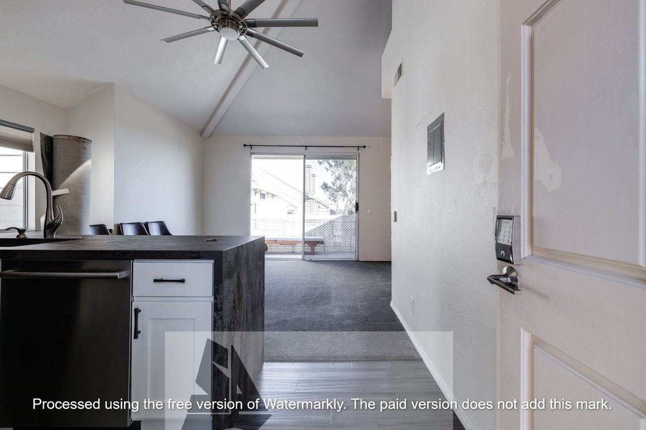 20371 Bluffside Cir #407 - Photo 5 of 28