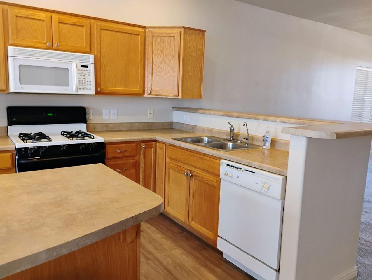 2572 S 500 West Cir - Photo 4 of 23