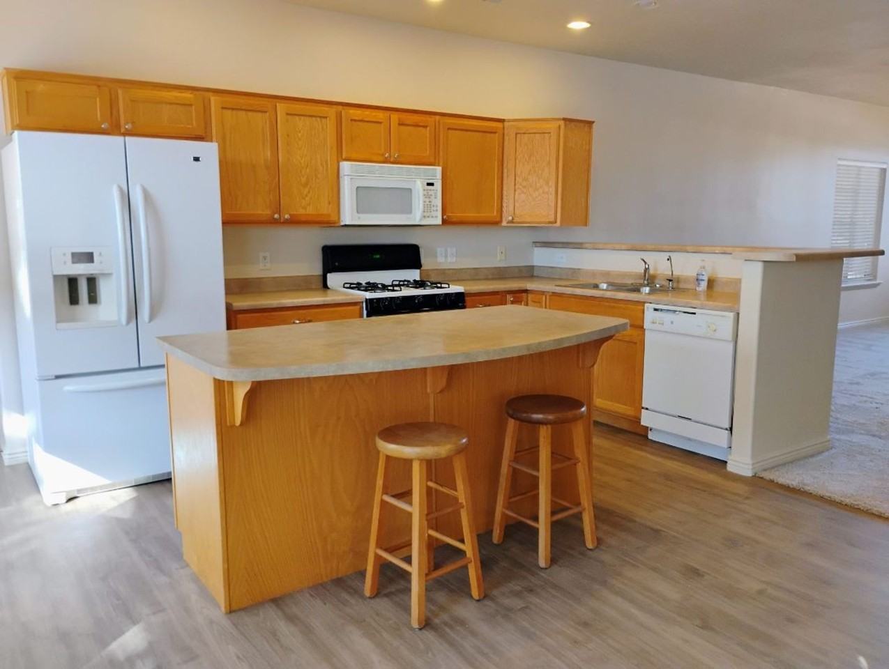2572 S 500 West Cir - Photo 2 of 23