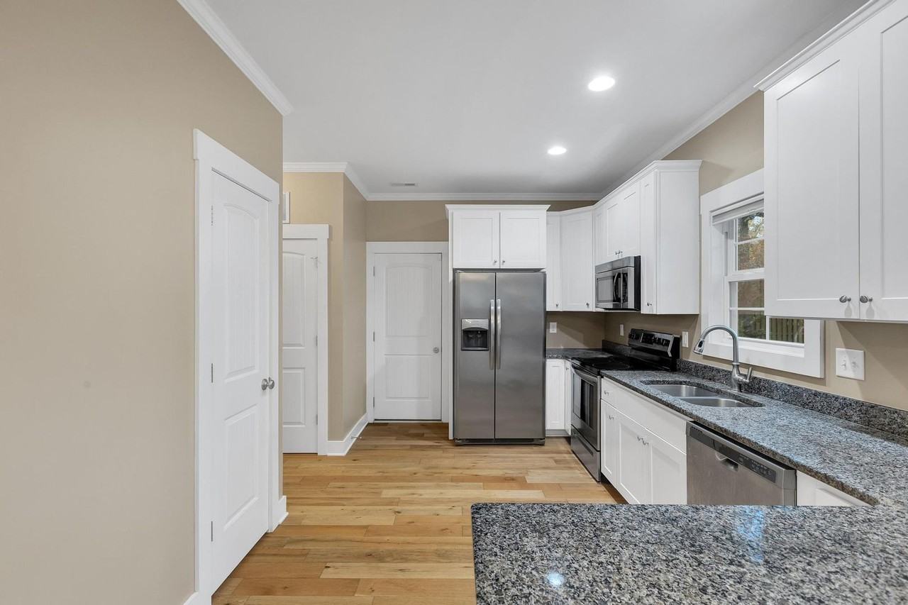 201 Anchor Ln - Photo 6 of 21