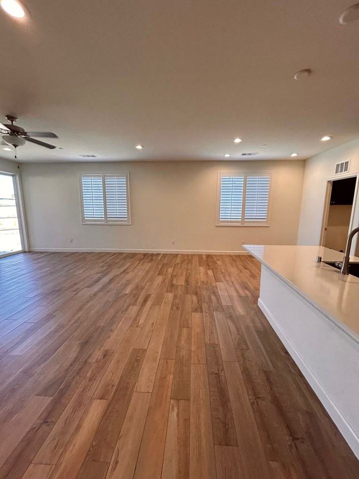 4044 S Fontana St - Photo 6 of 16