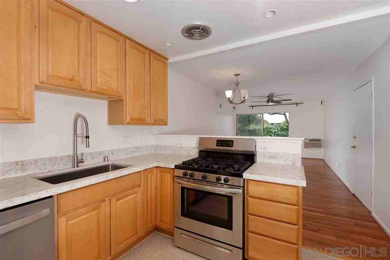 1903 Terracina Cir - Photo 3 of 16