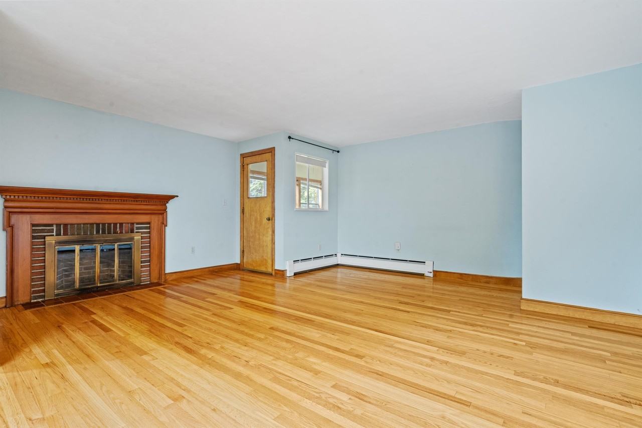 27 Hermon St - Photo 2 of 13