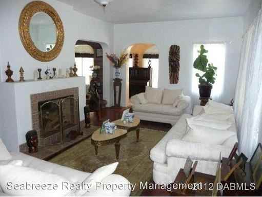 245 Tarragona Way - Photo 3 of 8