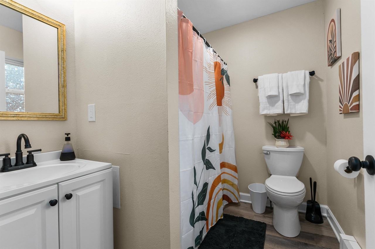 414 S Webster Ave #2 - Photo 4 of 13