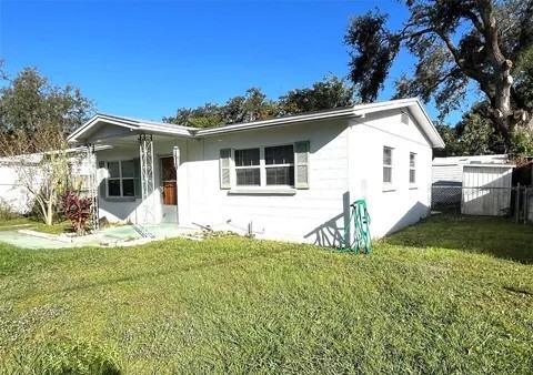 2726 Canal Drive North - Photo 4 of 21