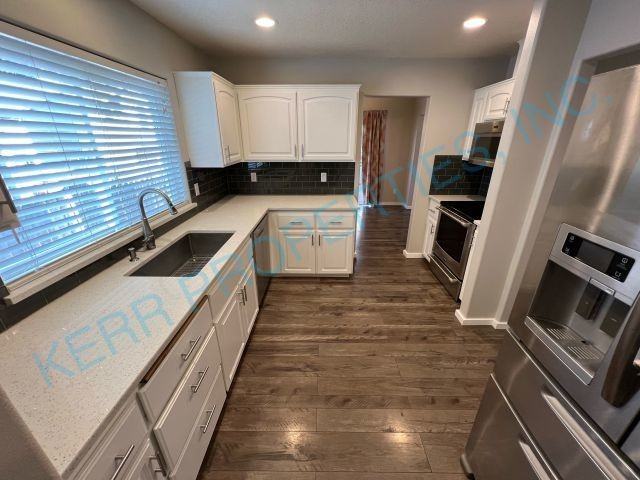 39895 Evans St - Photo 7 of 22