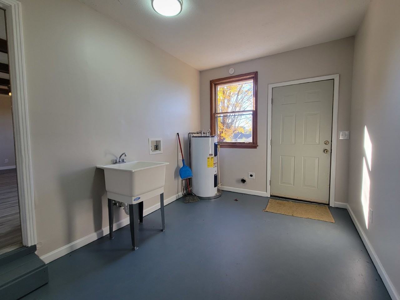 108 Hillwood Dr - Photo 6 of 20