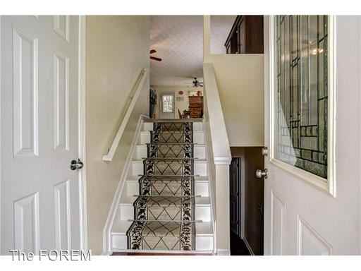 27 Hollyhock Lane - Photo 2 of 32