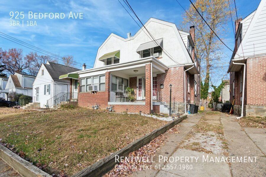 925 Bedford Ave - Photo 2 of 21