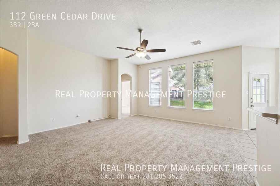 112 Green Cedar Dr - Photo 3 of 10