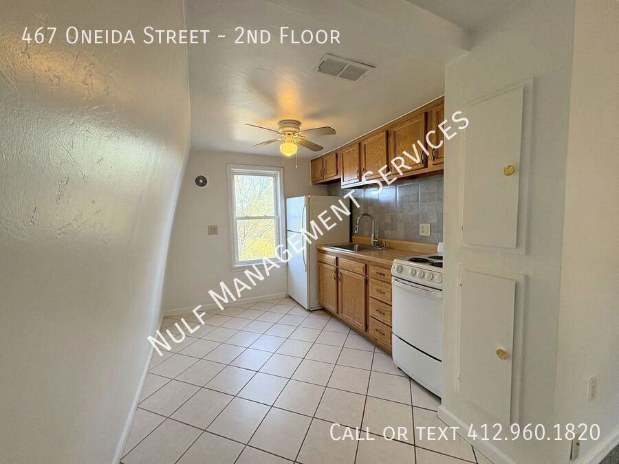 467 Oneida St #2ndFL - Photo 2 of 6