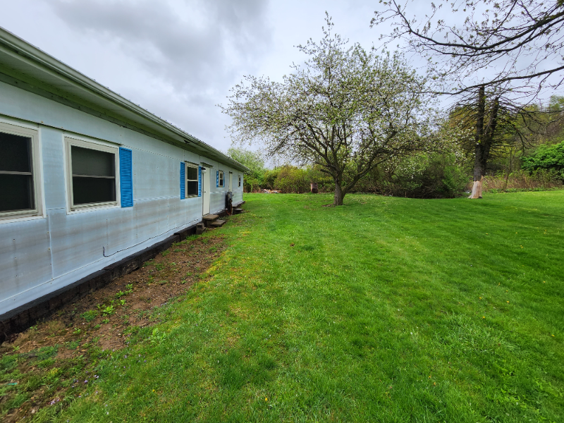 341 Geesey Rd - Photo 3 of 11