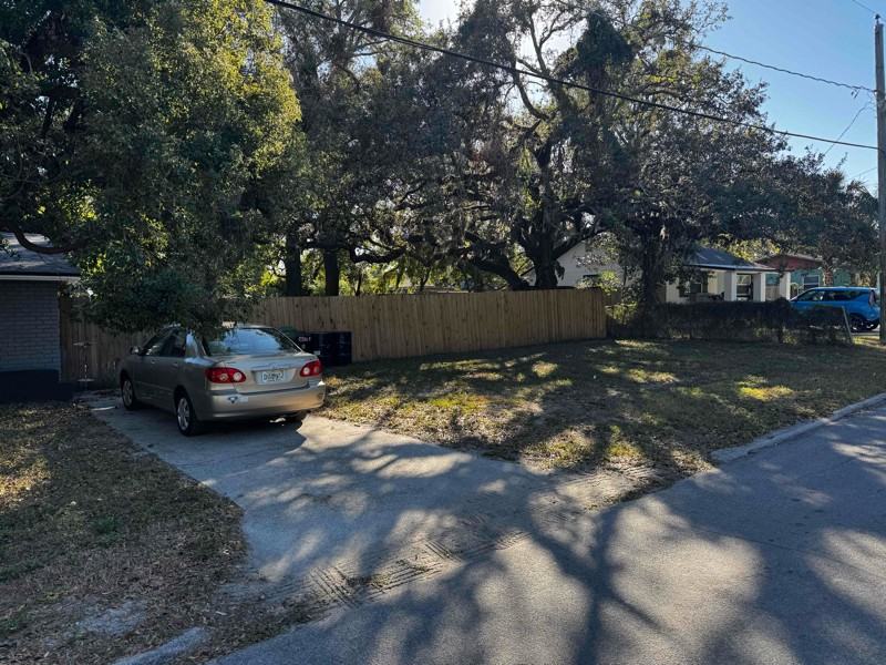 9410 N 11th St #B - Photo 2 of 21