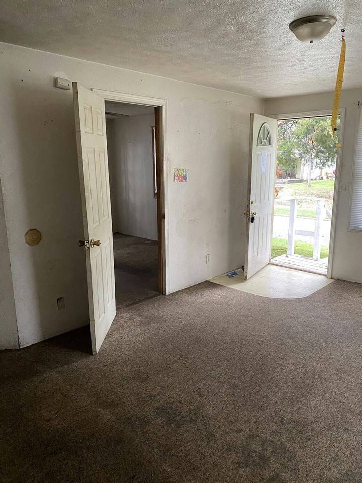 2414 West Malone Street - Photo 2 of 22