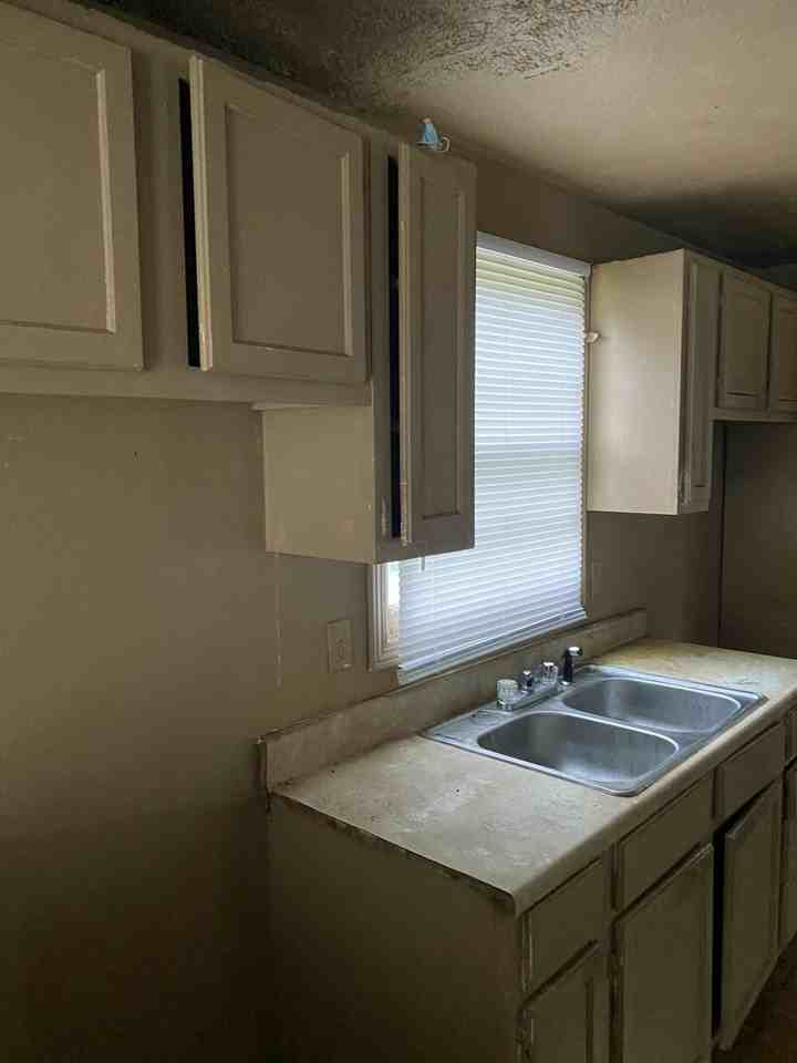 2414 West Malone Street - Photo 3 of 22