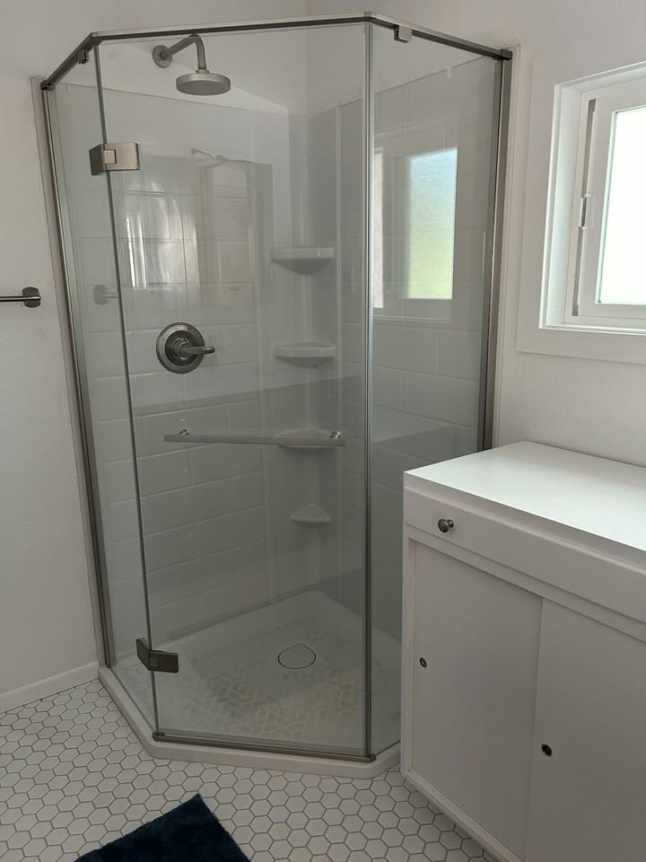 1208 Los Robles Drive - Photo 3 of 8