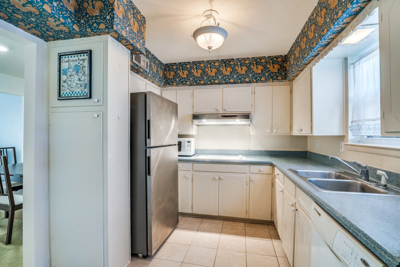 5833 E University Blvd #A - Photo 5 of 14