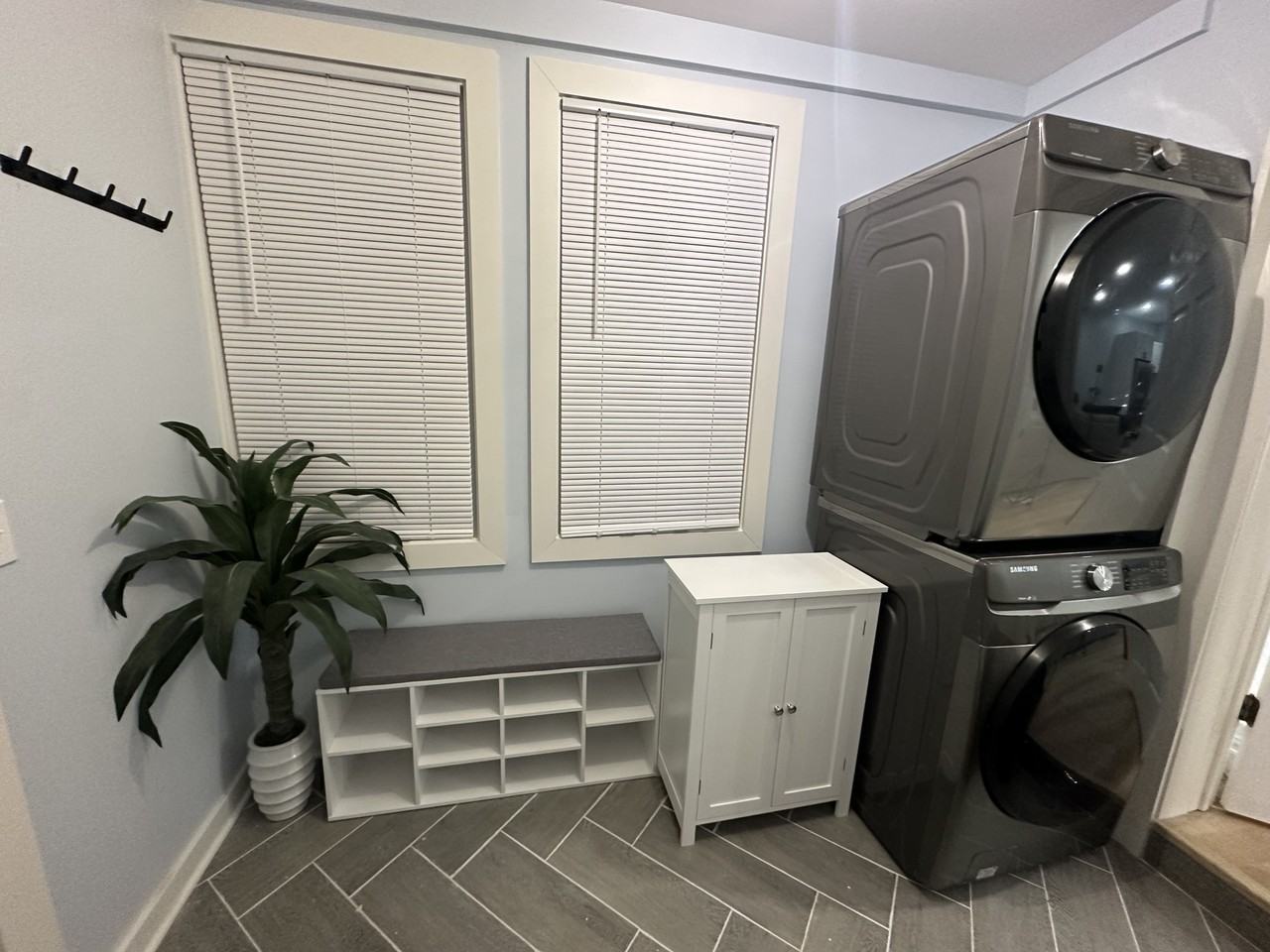 499 Pawling Ave - Photo 7 of 7